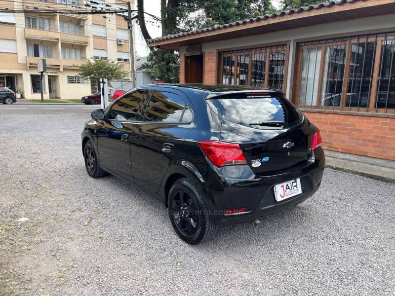 CHEVROLET - ONIX - 2018/2018 - Preta - Sob Consulta