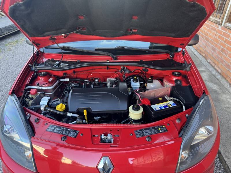 RENAULT - SANDERO - 2014/2014 - Vermelha - Sob Consulta
