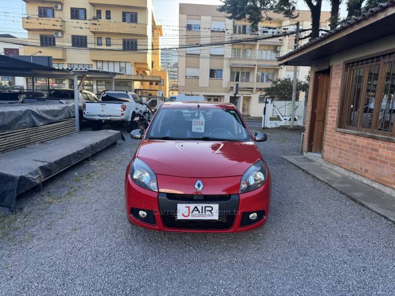 RENAULT - SANDERO - 2014/2014 - Vermelha - Sob Consulta