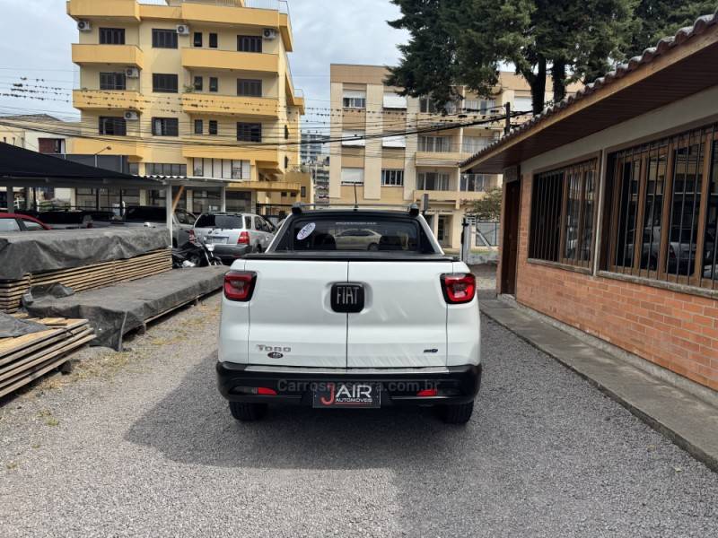 FIAT - TORO - 2018/2018 - Branca - Sob Consulta