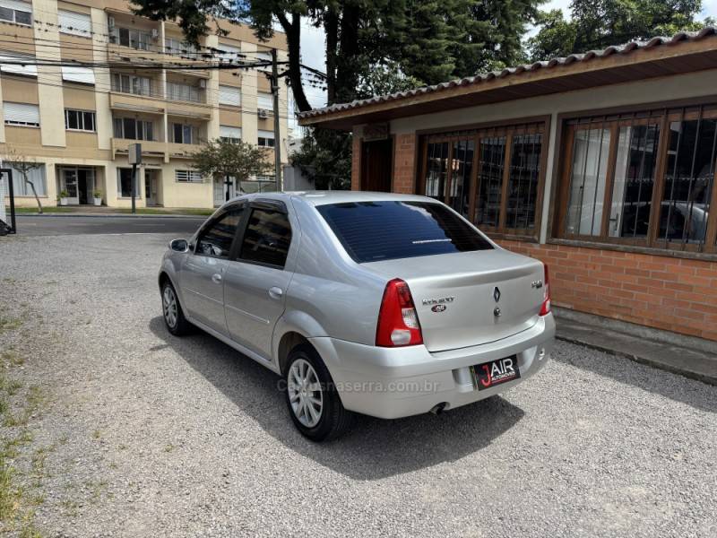 RENAULT - LOGAN - 2009/2009 - Prata - Sob Consulta